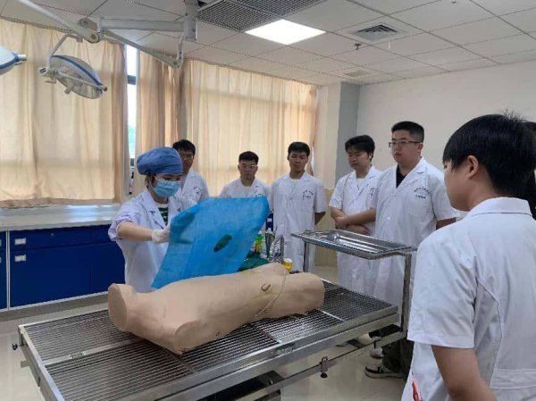 人人生 湘西州人民医院：精耕沃土教学育新苗 厚植情怀住培铸良医